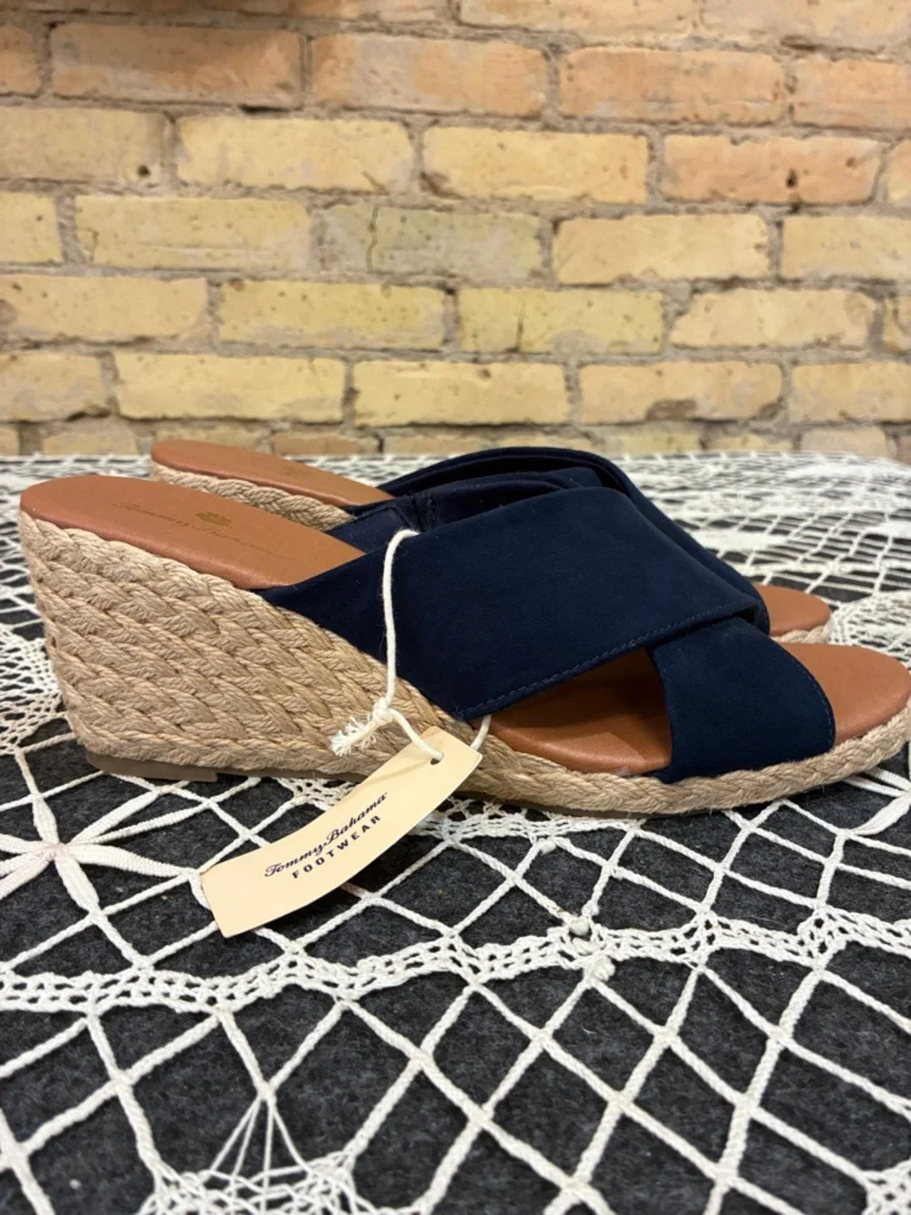 Tommy Bahama Stacey Navy Crisscross Slide Wedge Comfort Sandals. NWT 10 - Picture 2 of 8